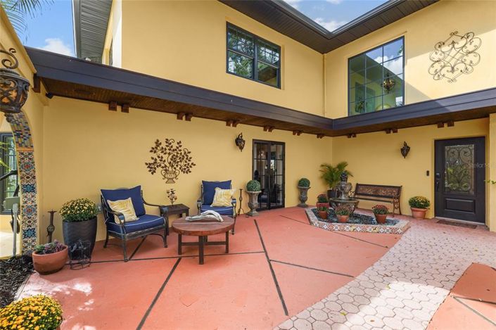 Image No.14-4 Bed Property for sale