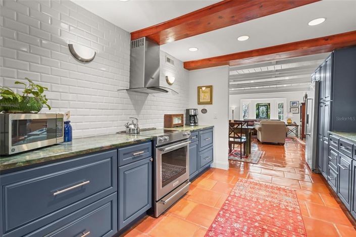 Image No.21-4 Bed Property for sale