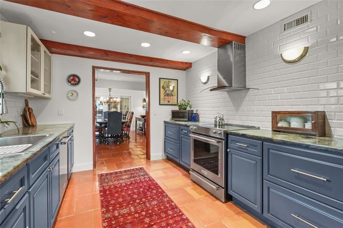 Image No.25-4 Bed Property for sale