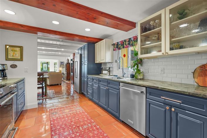 Image No.26-4 Bed Property for sale