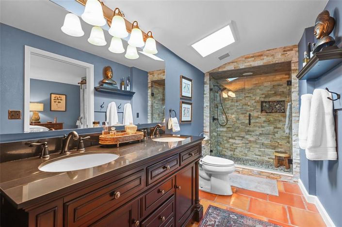 Image No.36-4 Bed Property for sale