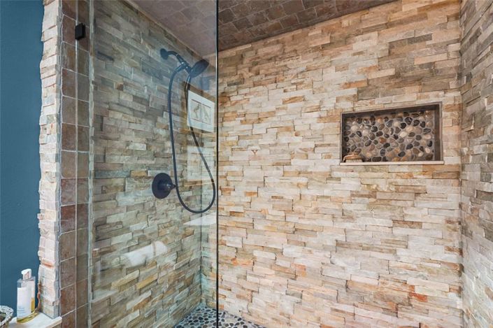 Image No.38-4 Bed Property for sale