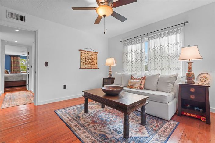 Image No.45-4 Bed Property for sale