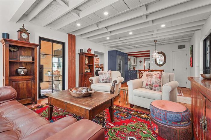 Image No.5-4 Bed Property for sale