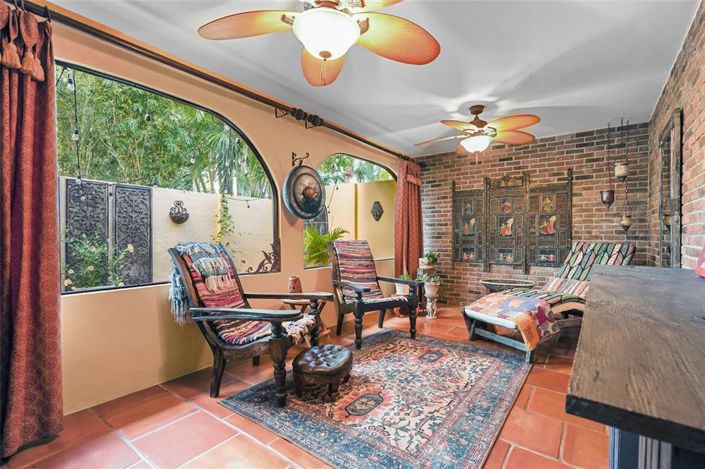 Image No.50-4 Bed Property for sale