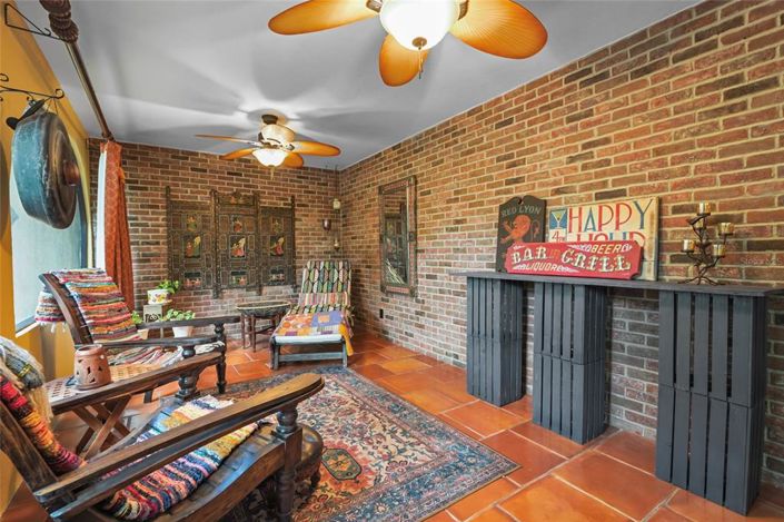 Image No.51-4 Bed Property for sale