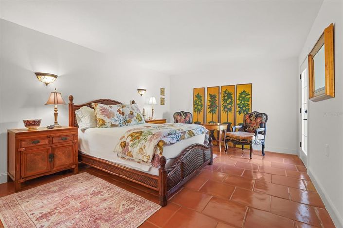 Image No.53-4 Bed Property for sale