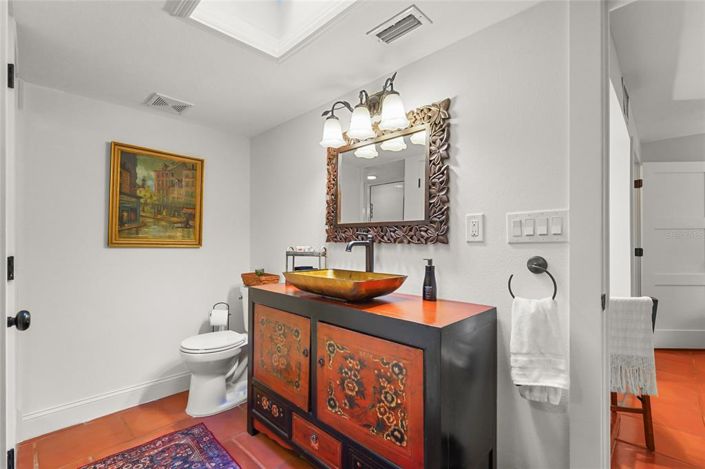 Image No.56-4 Bed Property for sale