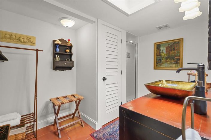 Image No.57-4 Bed Property for sale