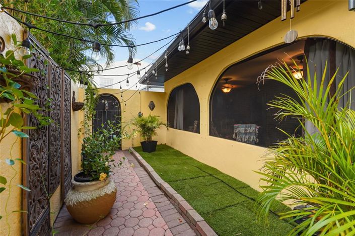 Image No.60-4 Bed Property for sale