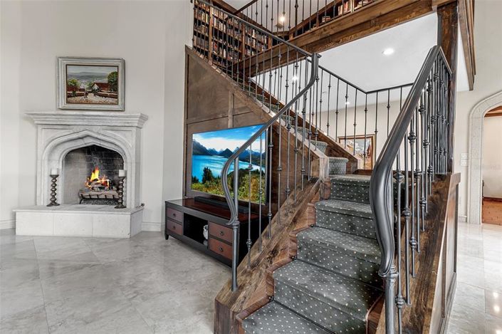 Image No.12-4 Bed Property for sale