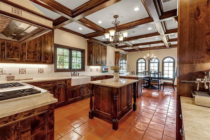 Image No.15-4 Bed Property for sale