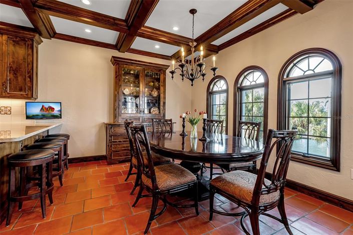 Image No.18-4 Bed Property for sale