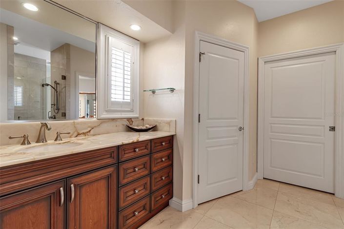 Image No.26-4 Bed Property for sale