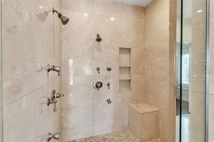 Image No.27-4 Bed Property for sale