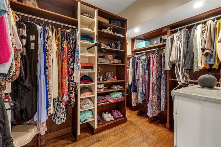 Image No.29-4 Bed Property for sale