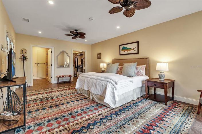 Image No.38-4 Bed Property for sale