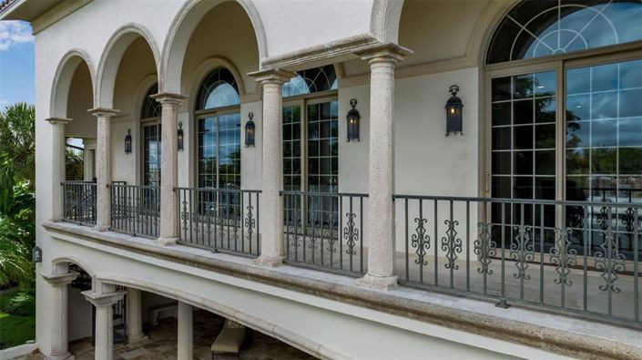 Image No.48-4 Bed Property for sale