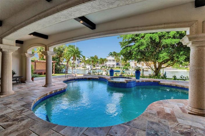 Image No.49-4 Bed Property for sale