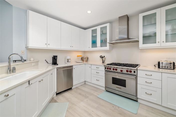 Image No.17-3 Bed Property for sale