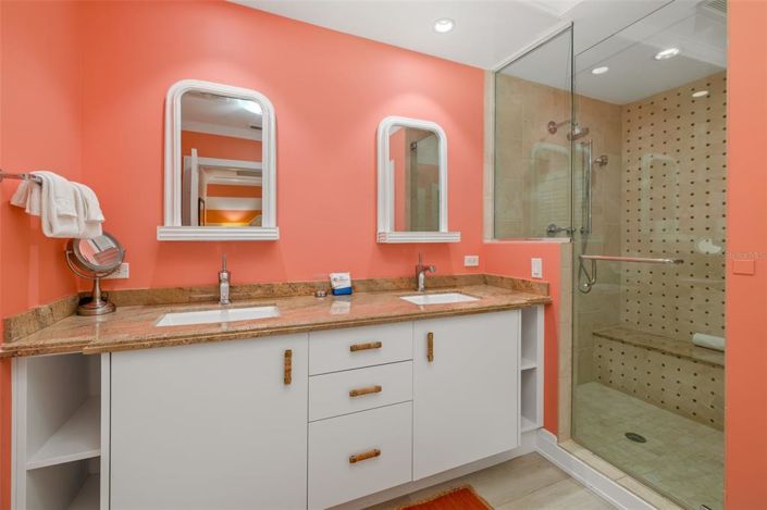 Image No.43-3 Bed Property for sale