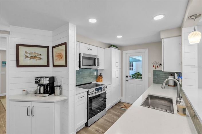 Image No.15-2 Bed Property for sale