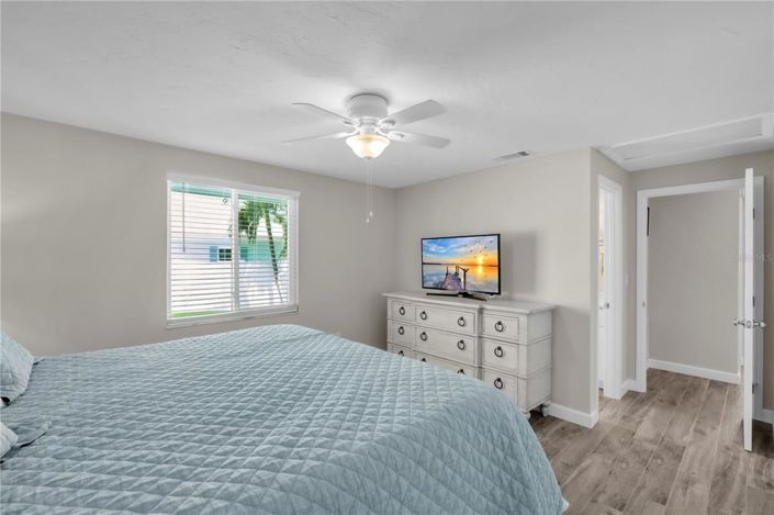 Image No.21-2 Bed Property for sale