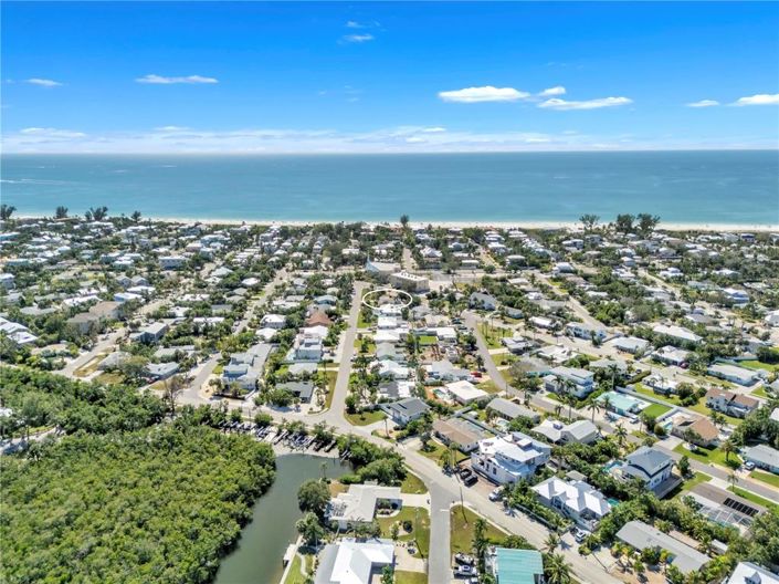 Image No.43-2 Bed Property for sale