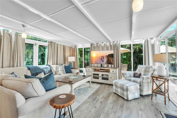 Image No.9-2 Bed Property for sale