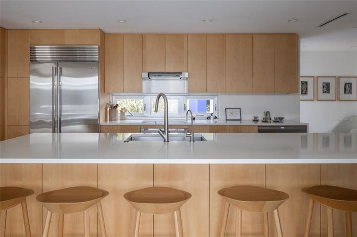 Image No.13-3 Bed Property for sale