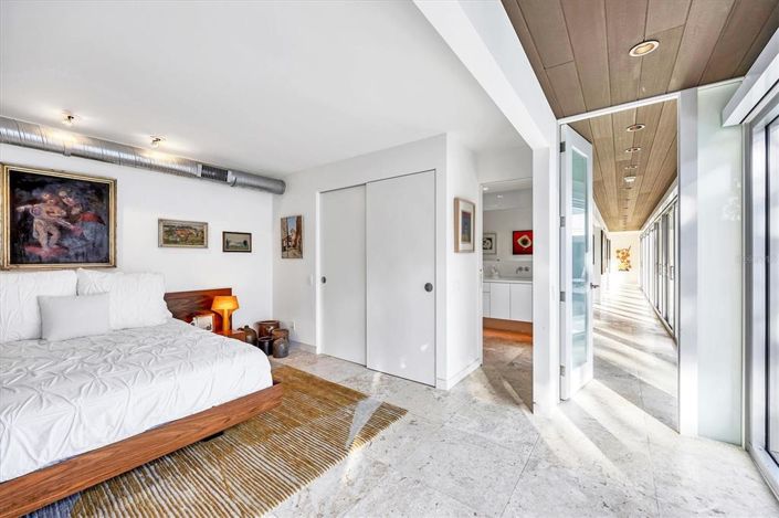 Image No.27-3 Bed Property for sale