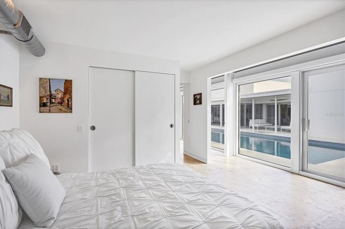 Image No.28-3 Bed Property for sale