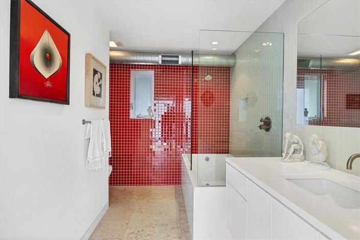 Image No.30-3 Bed Property for sale