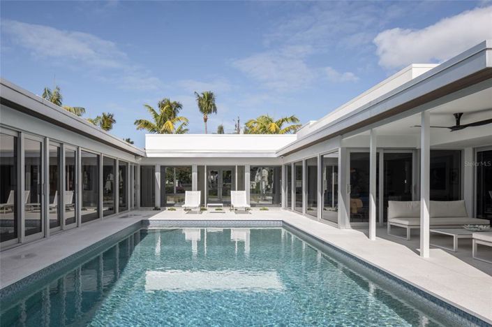 Image No.39-3 Bed Property for sale