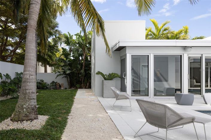 Image No.41-3 Bed Property for sale