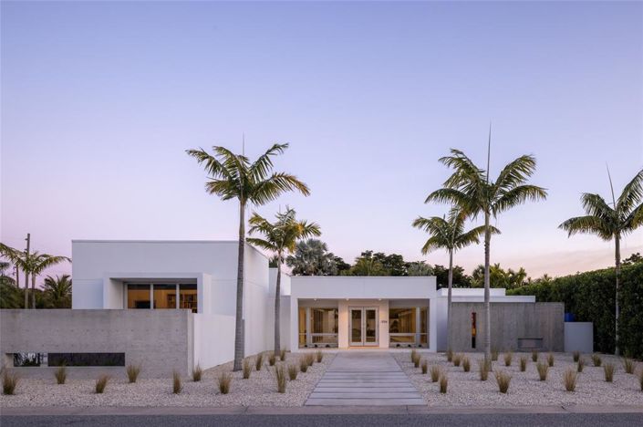 Image No.50-3 Bed Property for sale