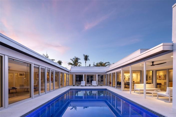 Image No.52-3 Bed Property for sale