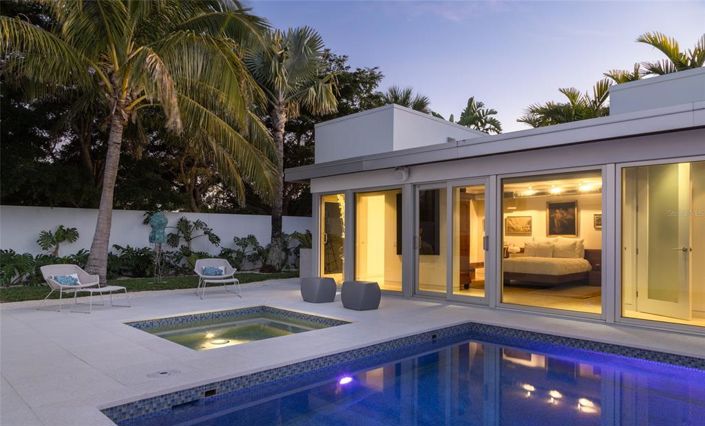 Image No.56-3 Bed Property for sale