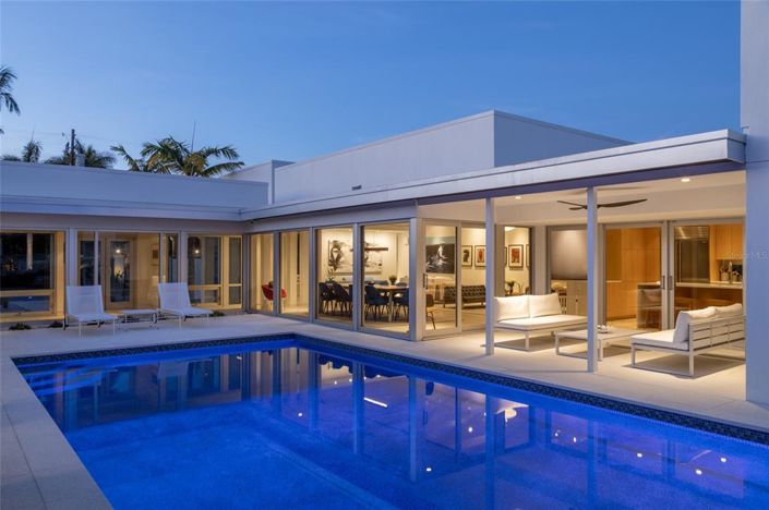 Image No.58-3 Bed Property for sale