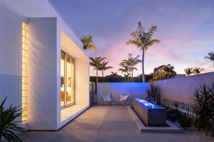 Image No.60-3 Bed Property for sale