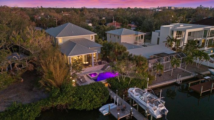 Image No.45-5 Bed Property for sale