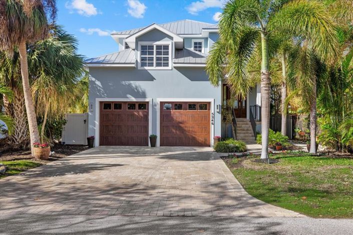 Image No.60-5 Bed Property for sale