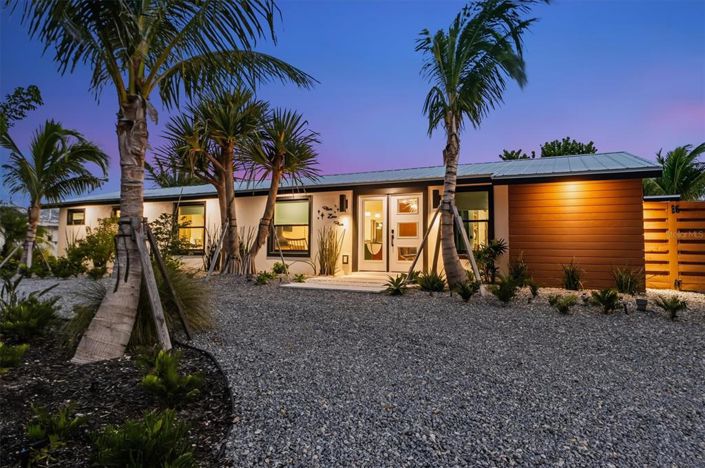 Image No.1-3 Bed Property for sale