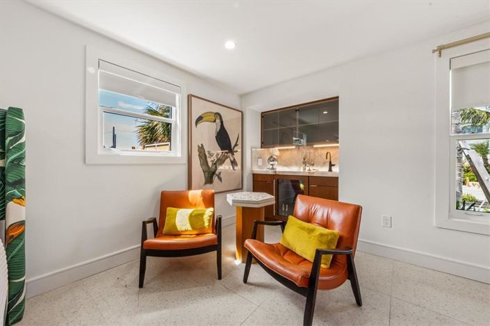 Image No.19-3 Bed Property for sale