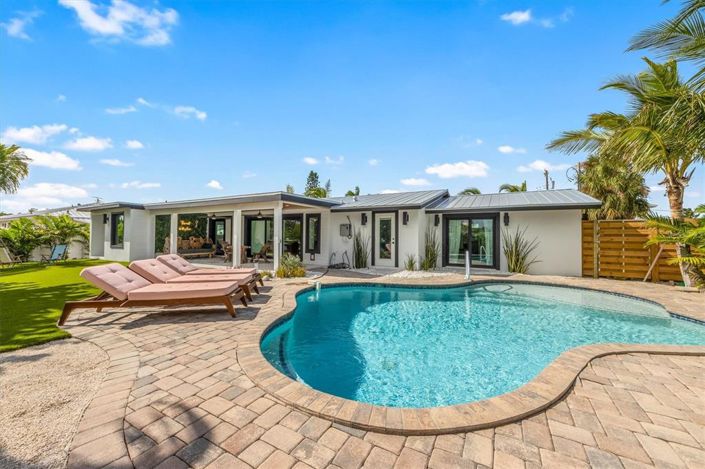 Image No.40-3 Bed Property for sale