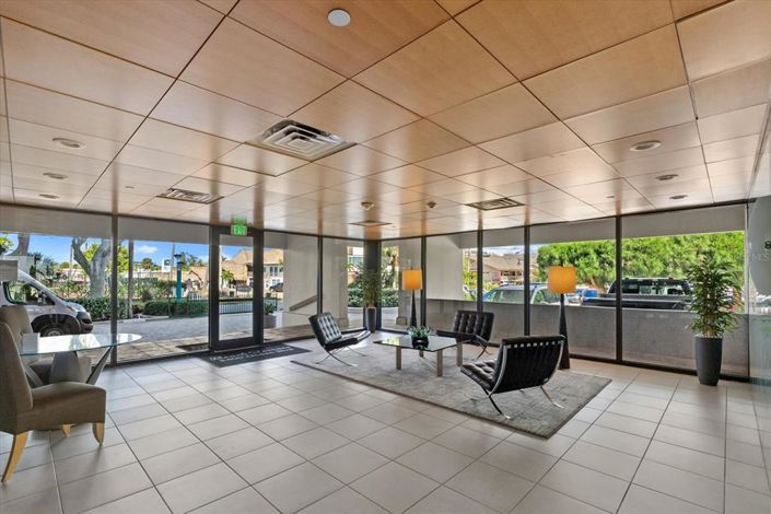 Image No.15-1 Bed Property for sale