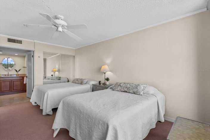 Image No.44-1 Bed Property for sale