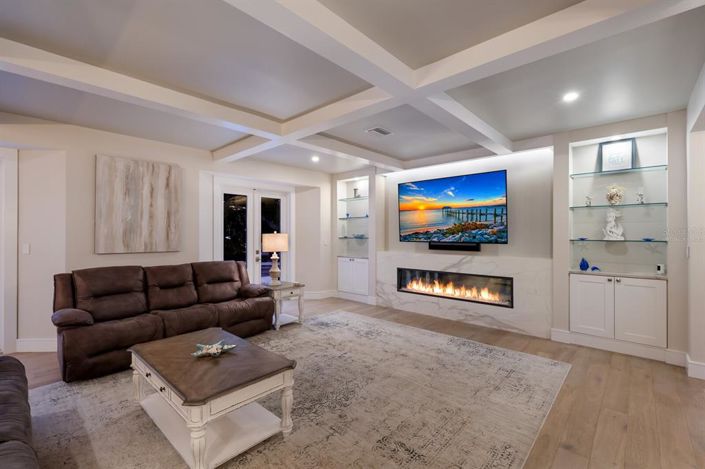 Image No.10-4 Bed Property for sale