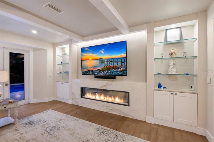 Image No.11-4 Bed Property for sale