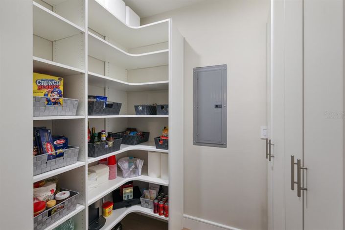 Image No.20-4 Bed Property for sale